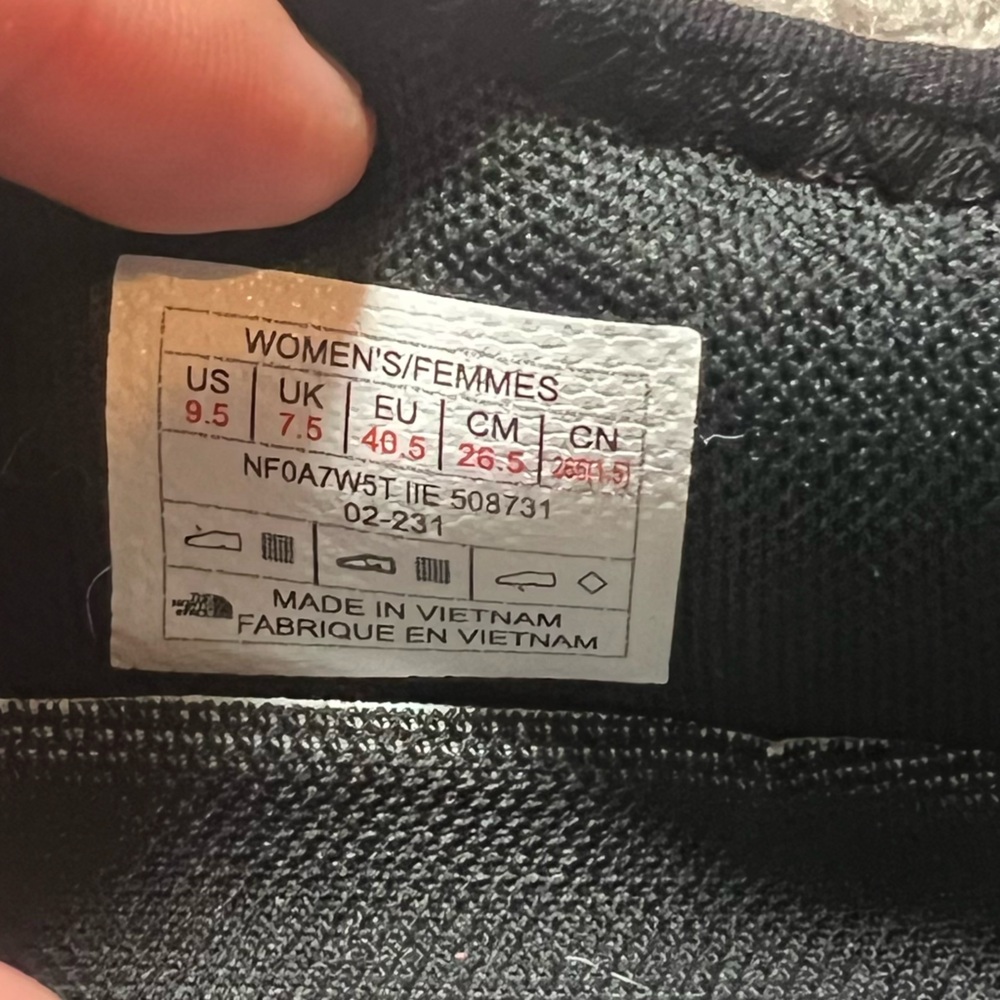 North Face Sneakers - Picture 5 of 5